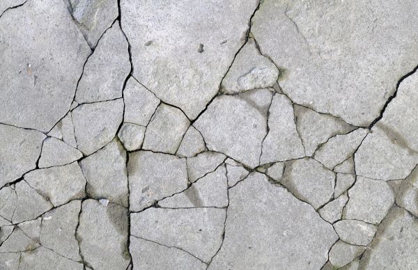 Cost of Concrete Crack Repair in West Des Moines