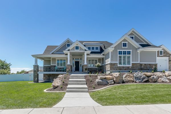 Cost of Front Step Repair in West Des Moines