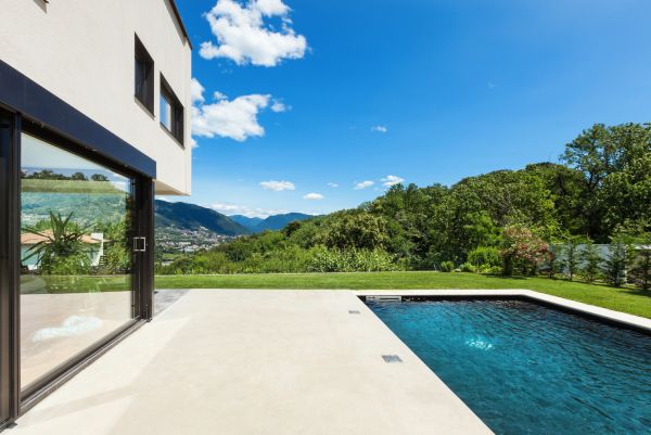 Cost of Poolside Concrete Repair in West Des Moines