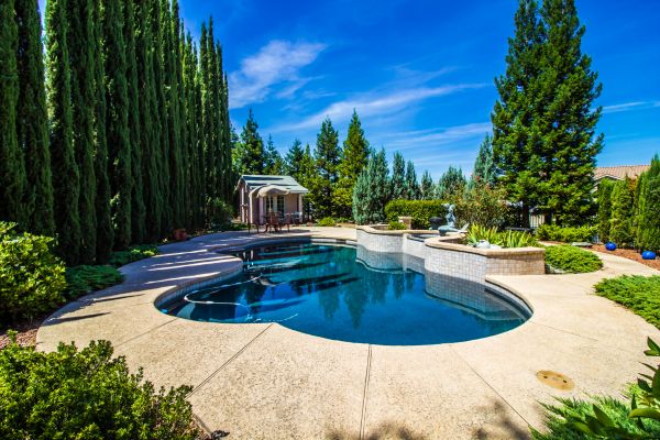 Cost of Pool Pavement Repair in West Des Moines